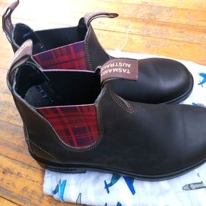 Bluntstones size 7, fits women's 10